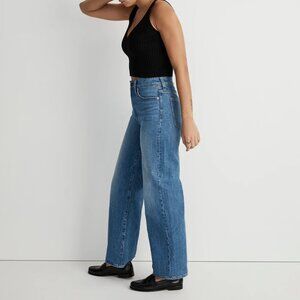 The Curvy Perfect Vintage Wide-Leg Crop Jean (25, Cresslow Wash)